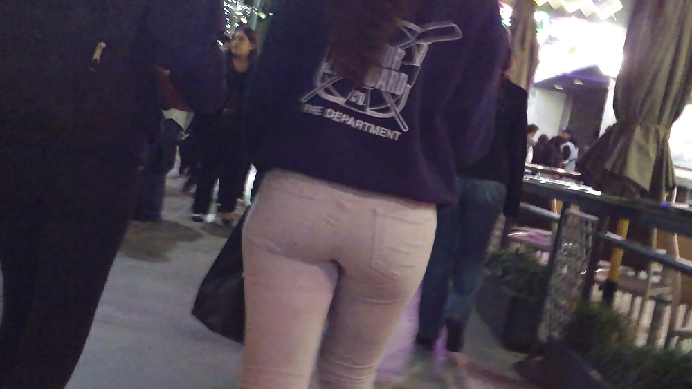 Nice Teen ass & butt in white jeans  #10295593