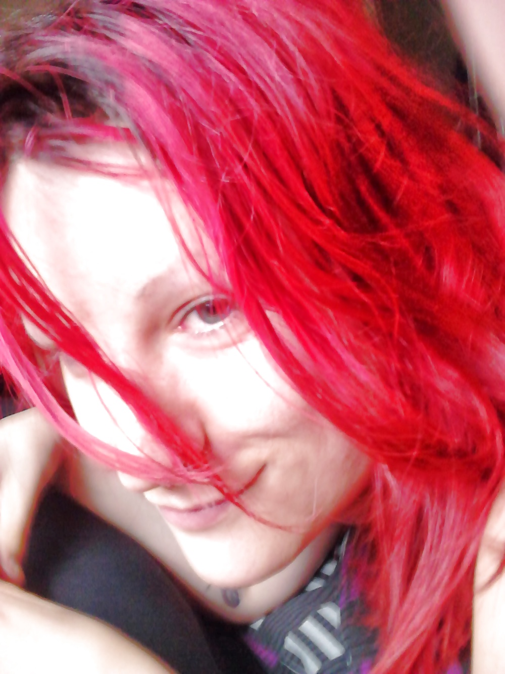 Jugando con el maquillaje de mi webcam, y los filtros de color.
 #14320172