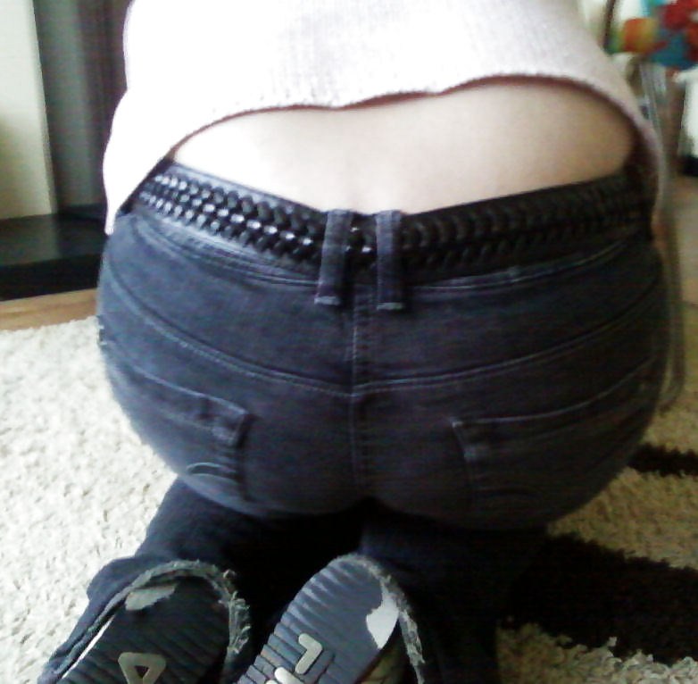 BIG ARSE IN JEANS #10534799