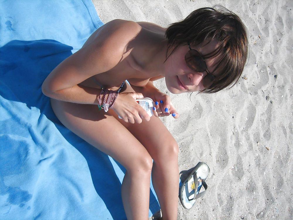 Fotos de desnudos mixtos en la playa 2
 #4237249