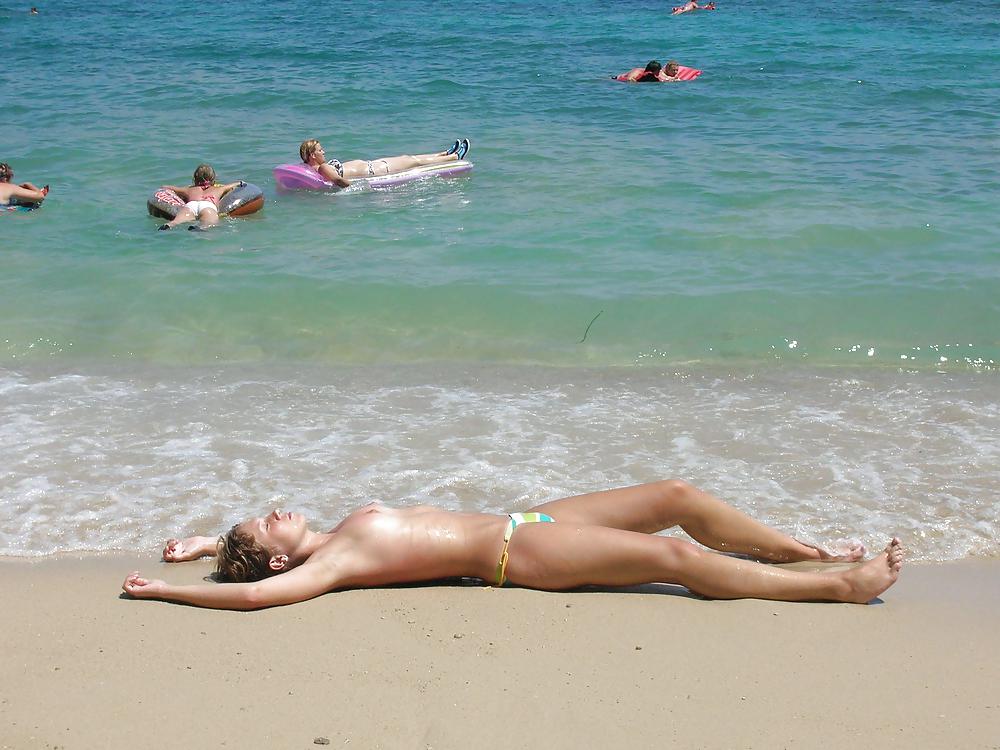 Mixed nude beach pics 2 #4238066