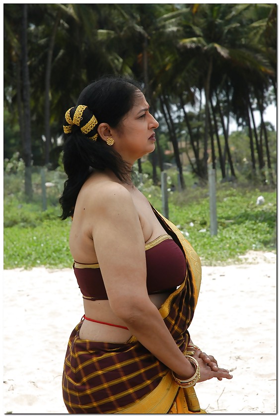 Indian Chubby ladies hot pics  #21297852