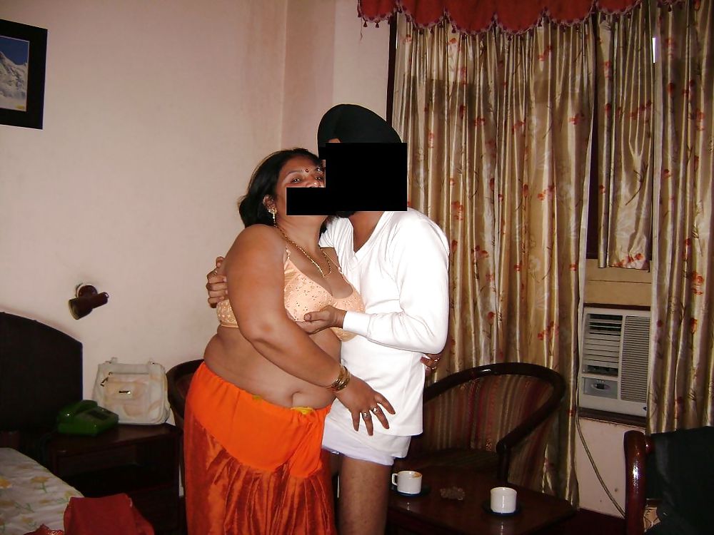 Indian Chubby ladies hot pics  #21297870