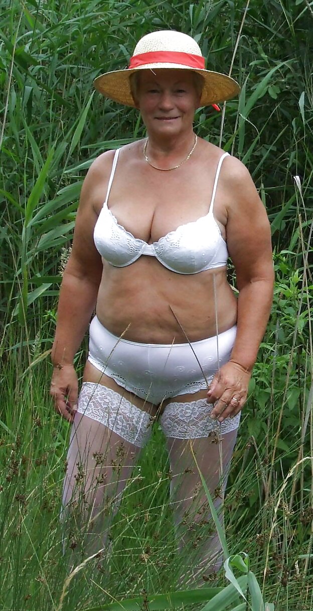 Swimsuit bikini bra bbw mature dressed teen big tits - 66 #11353117