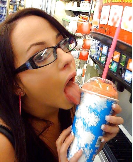 Travieso yo
 #6759659