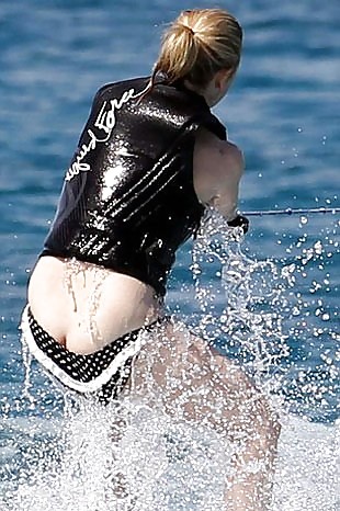 Celebrity - Emilia Fox- Swiming #2589011