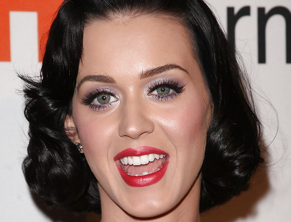 Katy perry
 #13934493