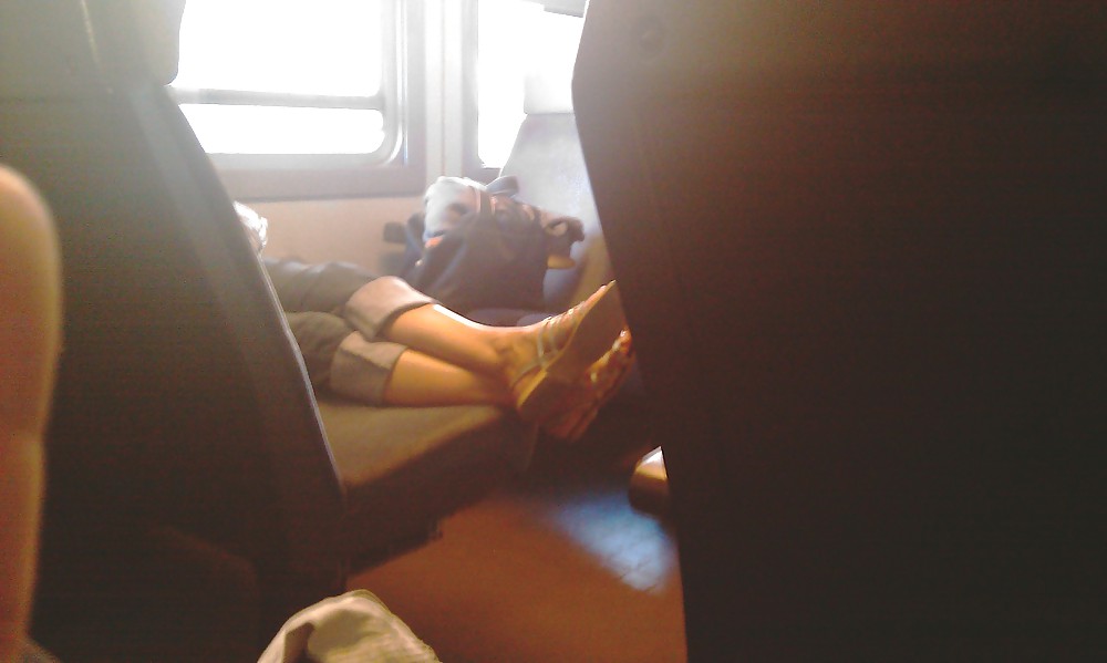 Piedi candidi annie treno
 #11912097