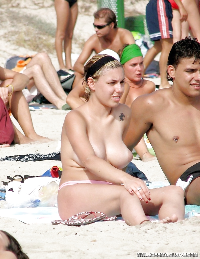Spiaggia amatoriale nuda 2012
 #13132594