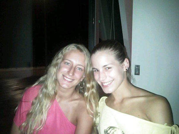 Yo y mis amigos
 #8131853