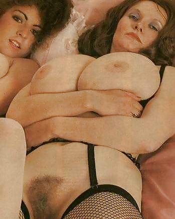 Hot retro busty models compilación 4
 #17622467