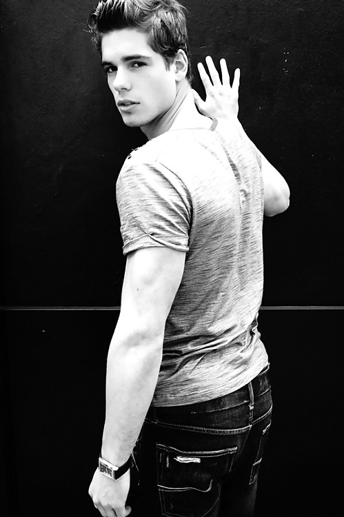 Giovanni....gorgeous model
 #13940962