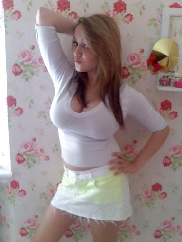 Alix 18歳 from london
 #2432435