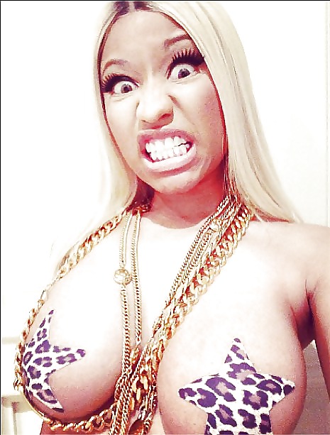 Nicki Minaj braless #16368269