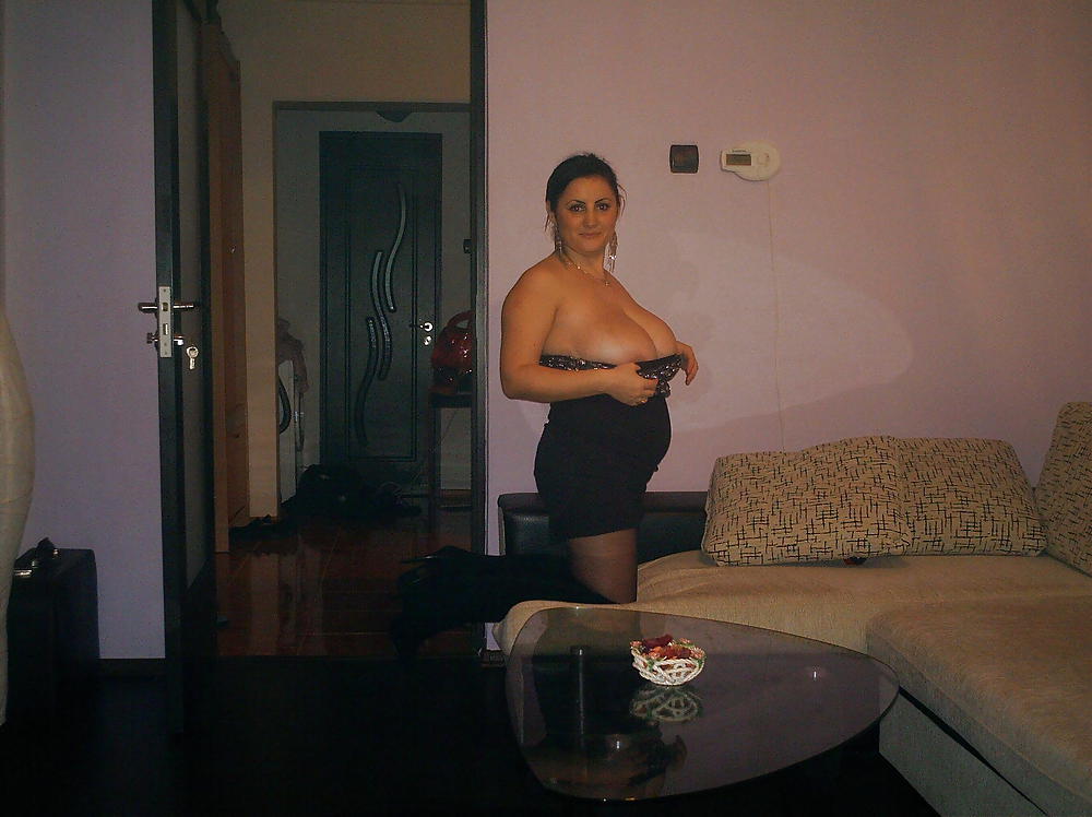 Momy #3688390