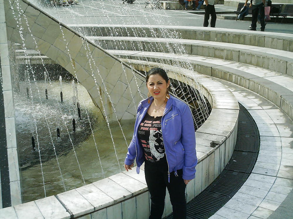 Momy #3688669