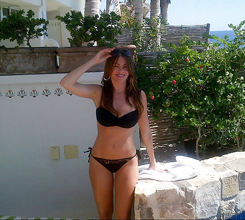 Sofia Vergara In An Actual Black Bikini #8567119