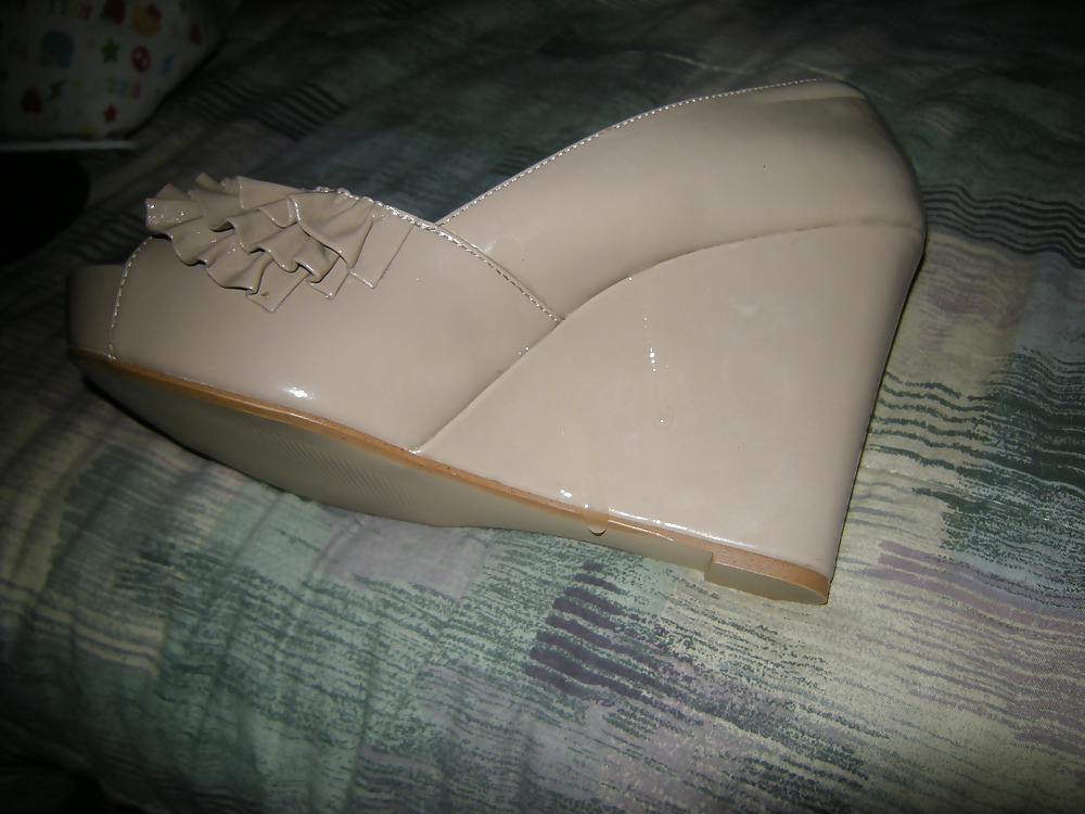 Joder y correrse en mis tacones (1)
 #12767179