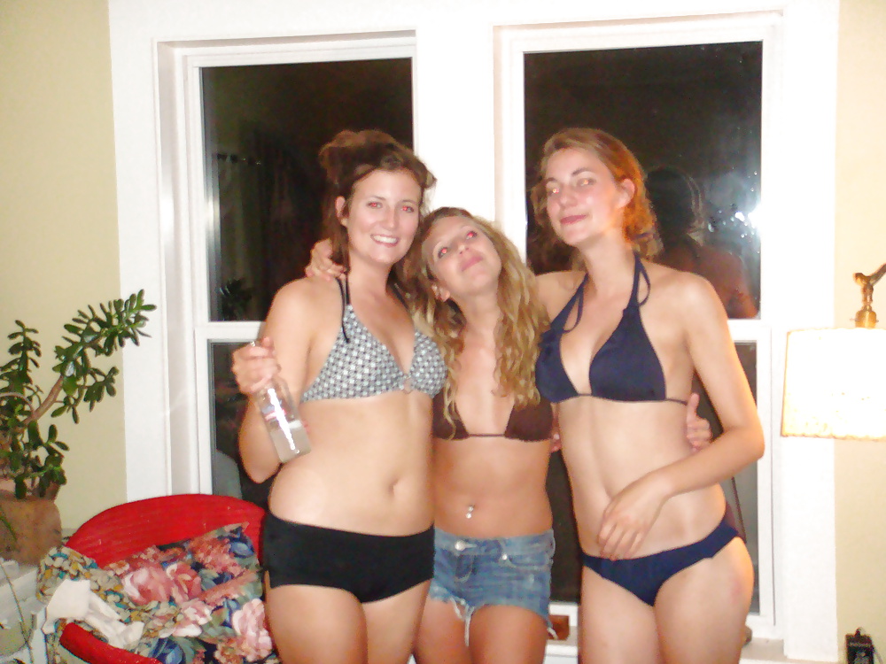 Girls #3477539