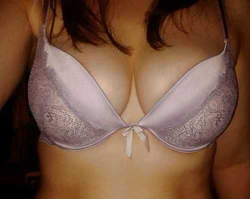 Frau Ihre Verkaufs-BH Auf Dem Netz #12290125