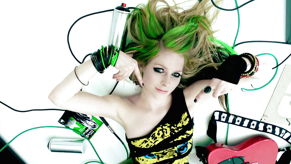 Avril
 #9677415