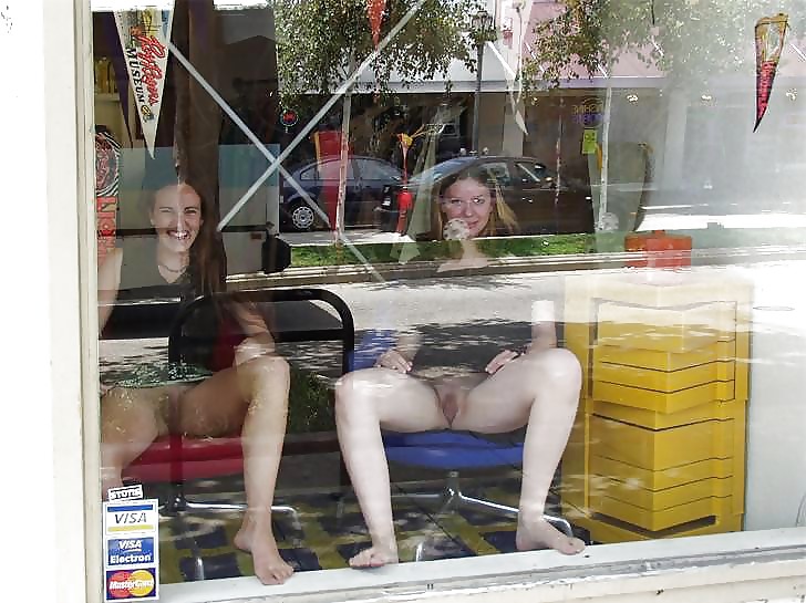 Public Viewing -59- #14480572