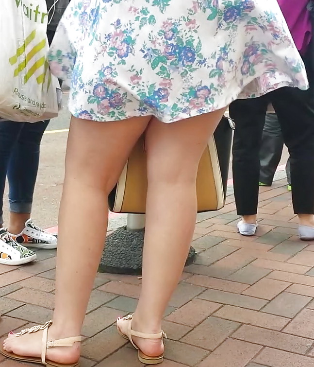Taskmasters Travels 11: Teen in short dress on windy day #22672019