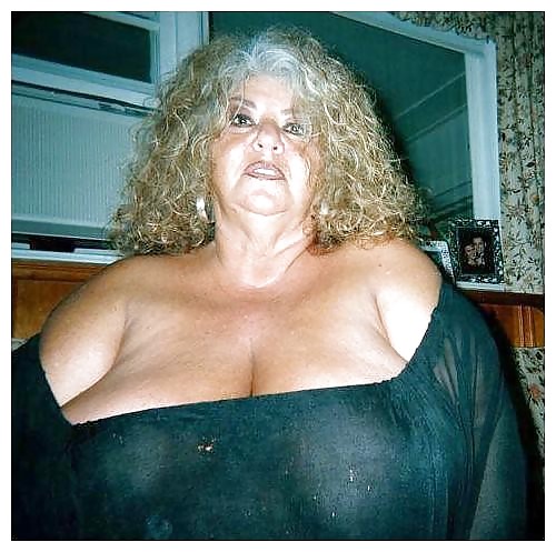 Braless 34. #4174954