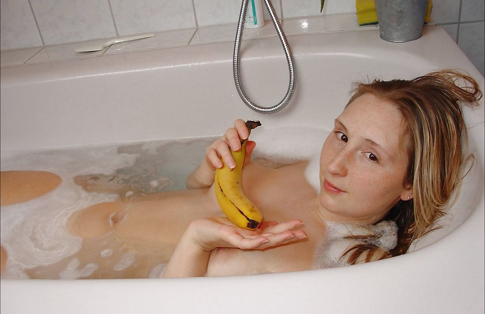 Banana bath #5419636