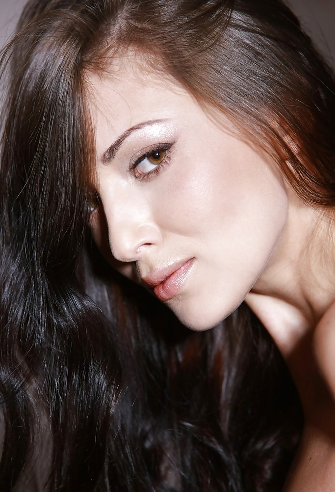 Moshe una mirada en sus ojos y yo estaba enganchado
 #5040724