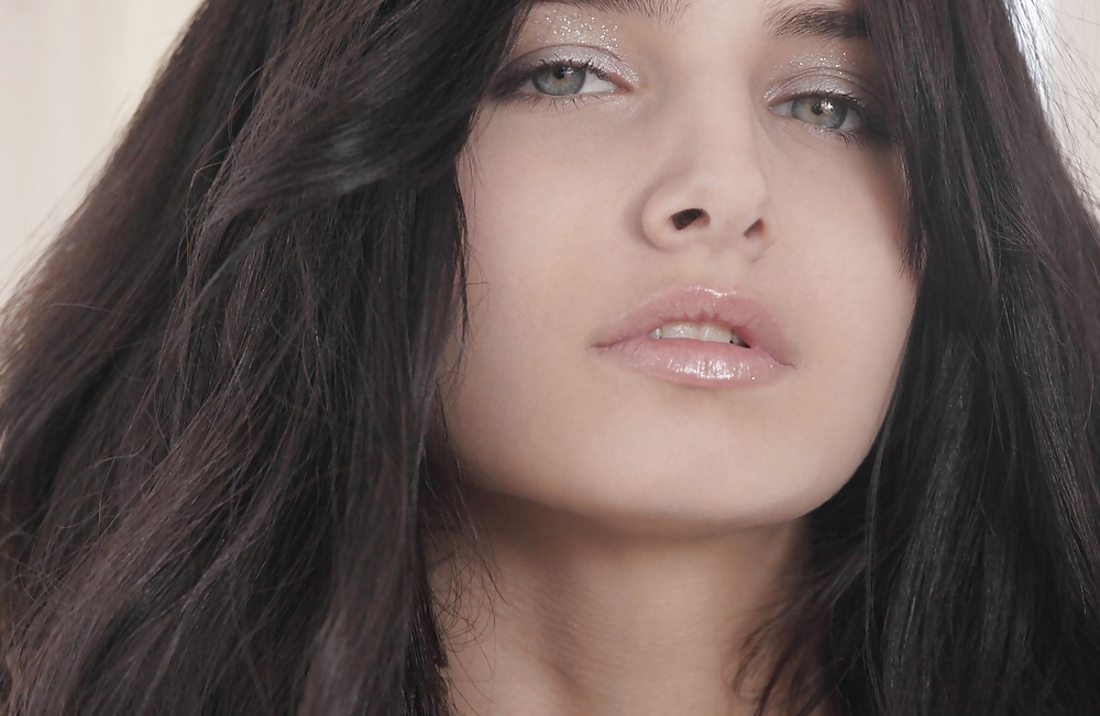 Moshe una mirada en sus ojos y yo estaba enganchado
 #5040772