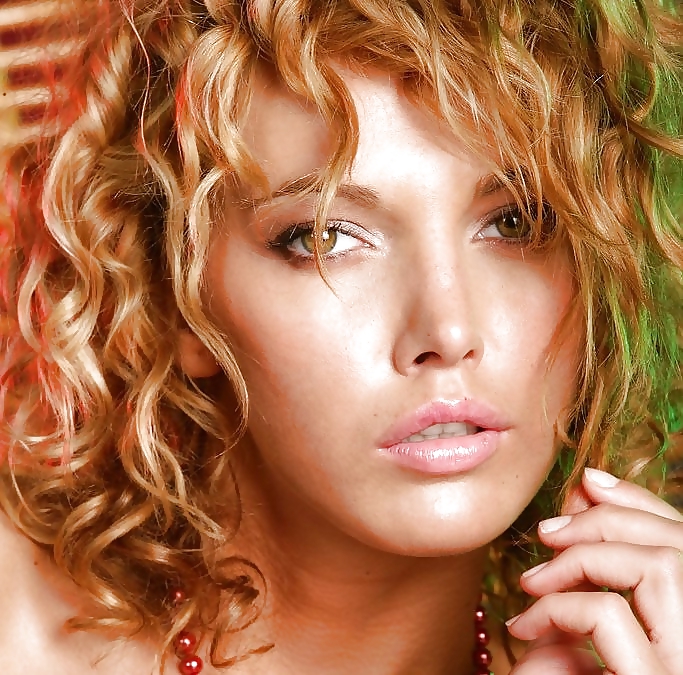 Moshe una mirada en sus ojos y yo estaba enganchado
 #5040827