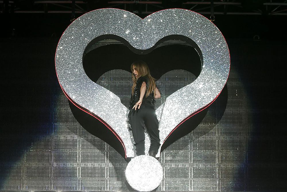 Jennifer Lopez Capital Radios Summertime Ball 2011 London #4159511