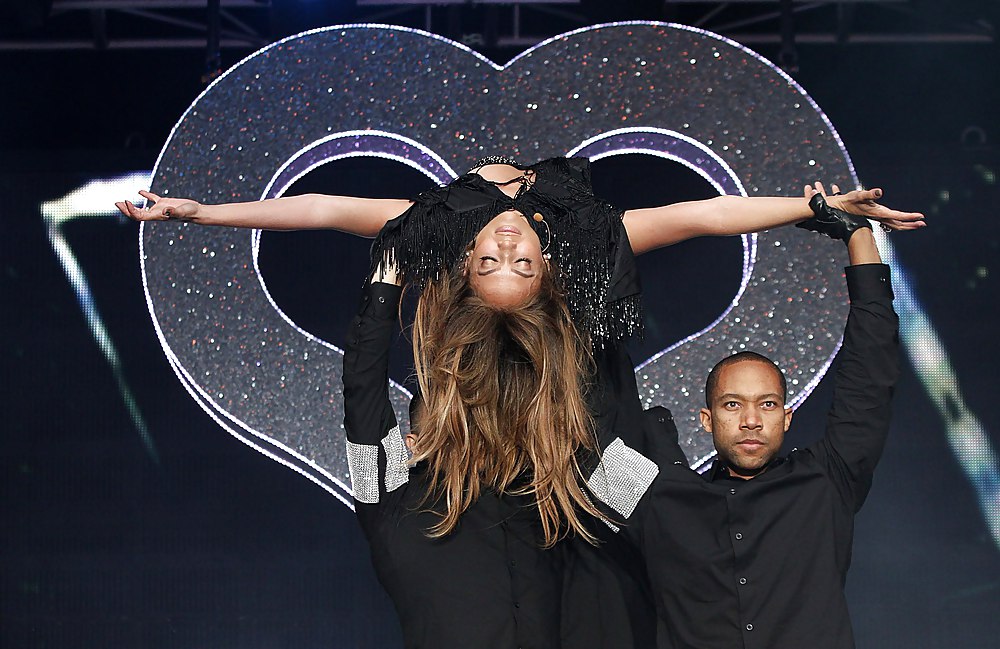 Jennifer Lopez Capital Radios Summertime Ball 2011 London #4159617