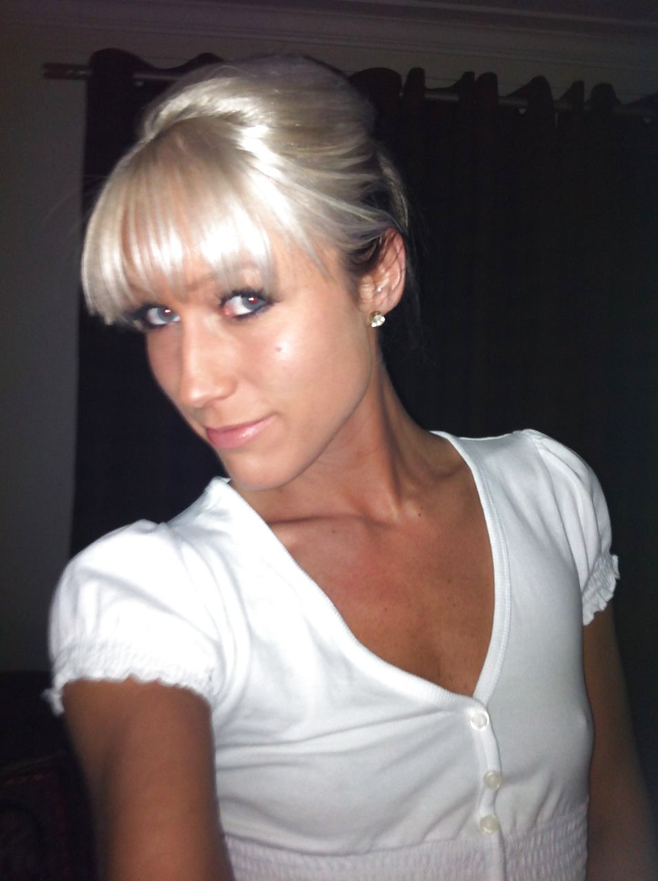 Skinny poser
 #12333767