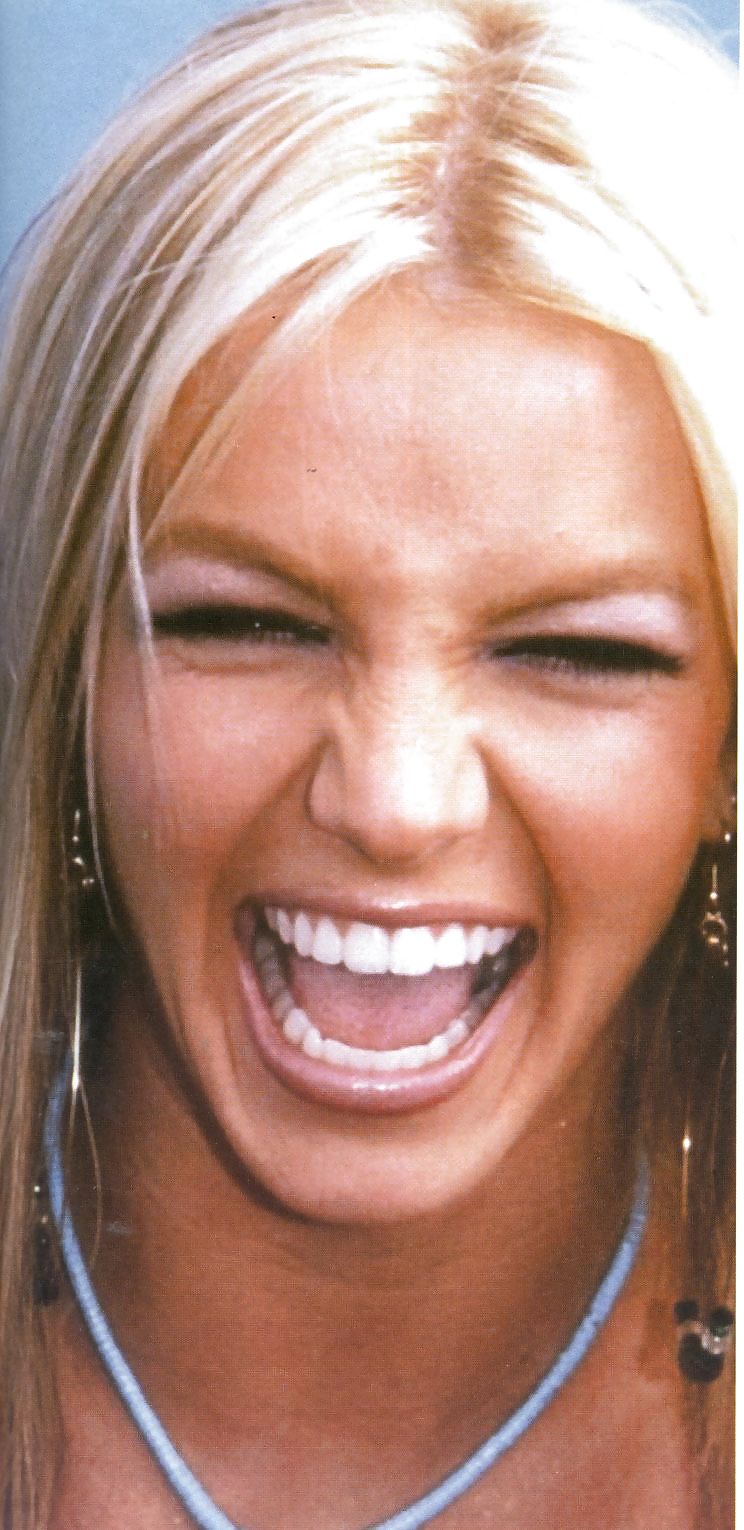 Britney Spears Zoomed In 5 #21071569
