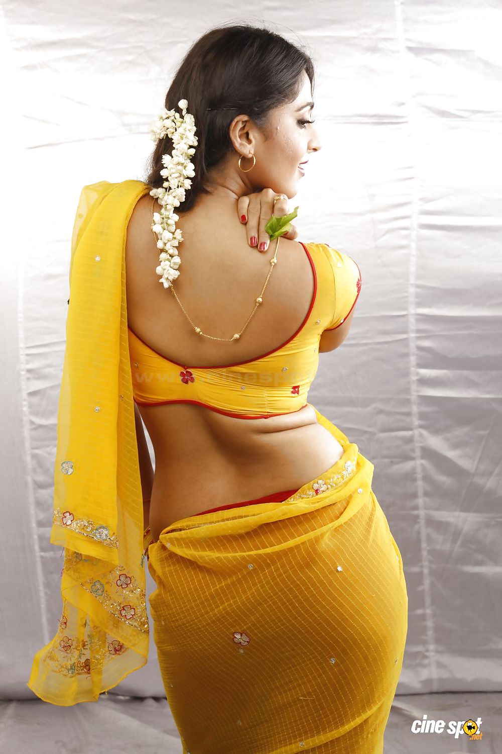 Actress who made me to cum(Kai adika vaikum photokal) #9971232