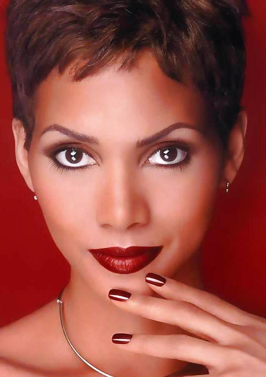 Halle berry ultimate glamour, scollatura, tappi
 #8353384