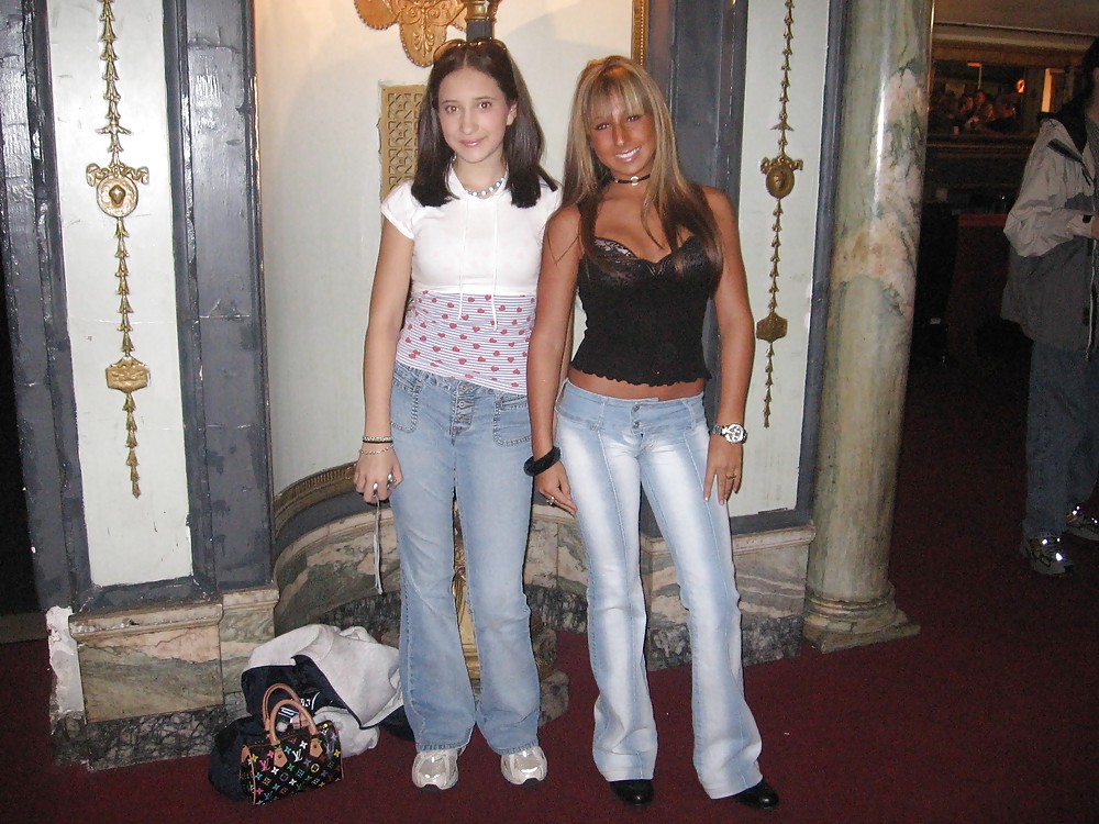 Queens in Jeans LVXXIV #16694321