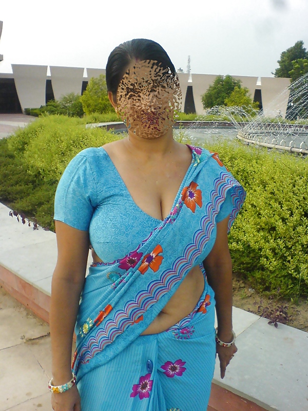 インドの巨乳おばちゃん＆Bww
 #15528345