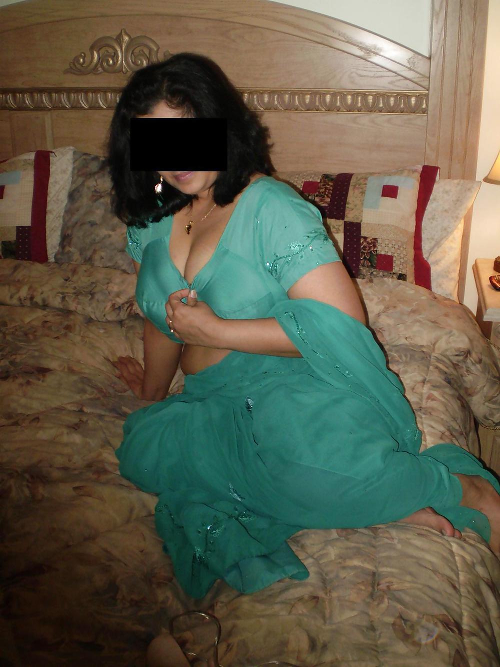 Indian Big Tits Aunties & Bww #15528776
