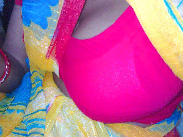 インドの巨乳おばちゃん＆Bww
 #15528881