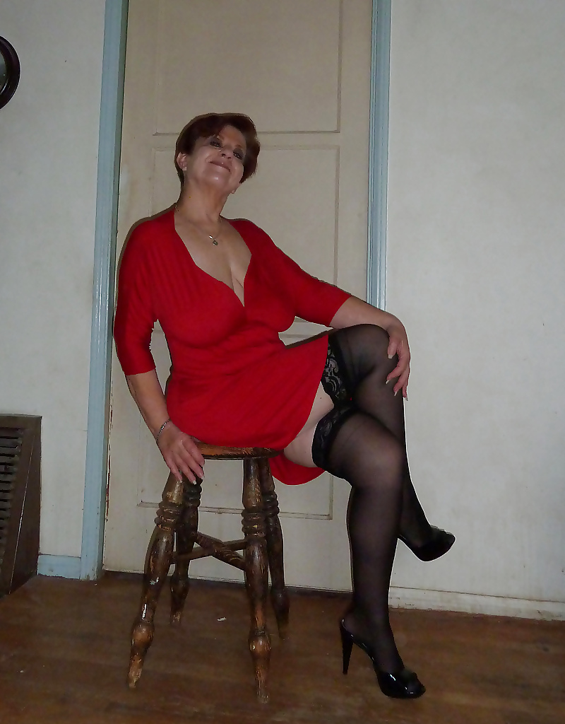 Hotlegs-moms here5
 #4068482