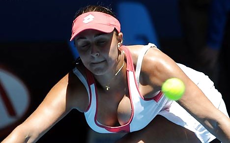 Who wins tennis upskirts contest? #5131627