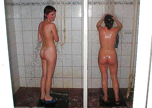 爽やかで清潔なシャワールームでの裸
 #18890786
