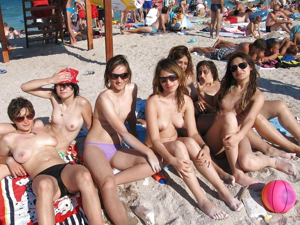 Desnudos en grupo 11
 #2520260