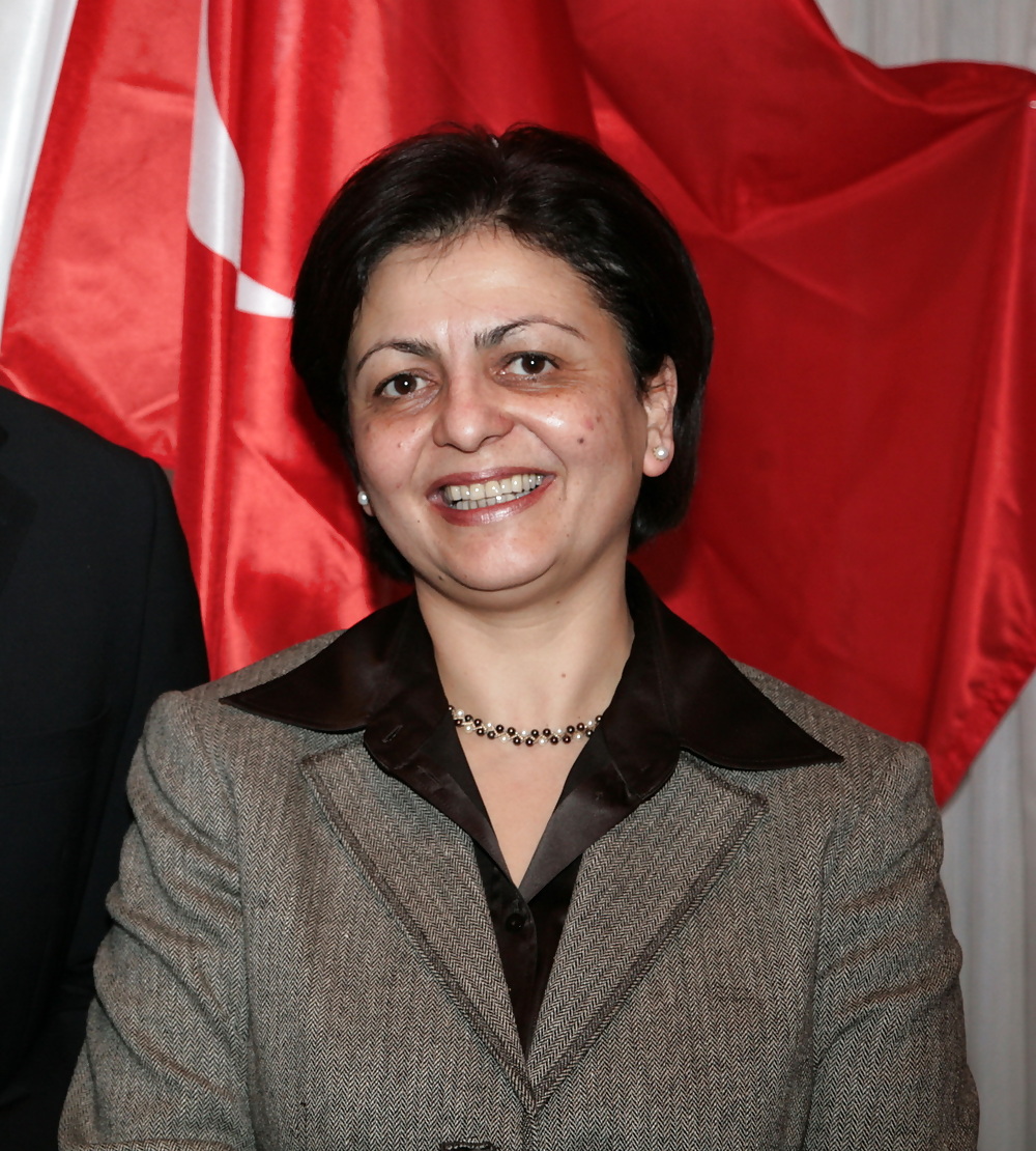 Nesrin bayazit
 #467597