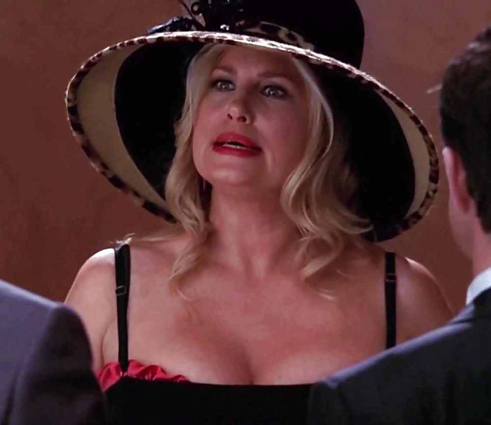 Jennifer Coolidge Iii #15459487