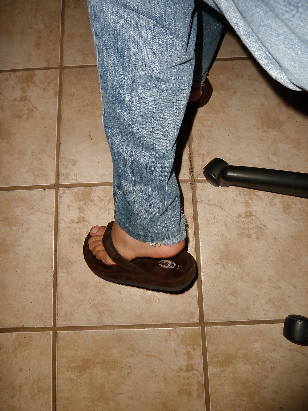 Flip flop feet #10728523