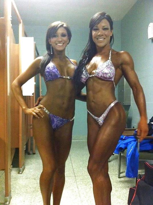 Chicas musculosas
 #15141989